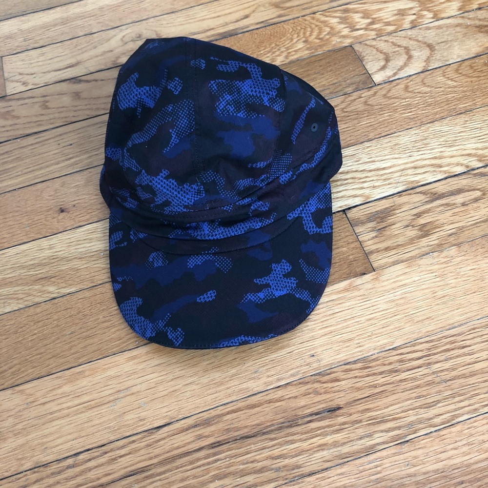 Lululemon hat
